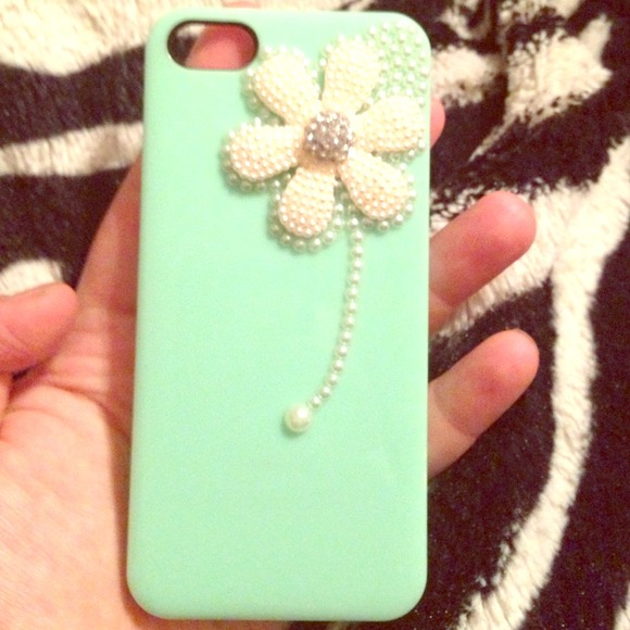 Tiffany's colored case with a flower