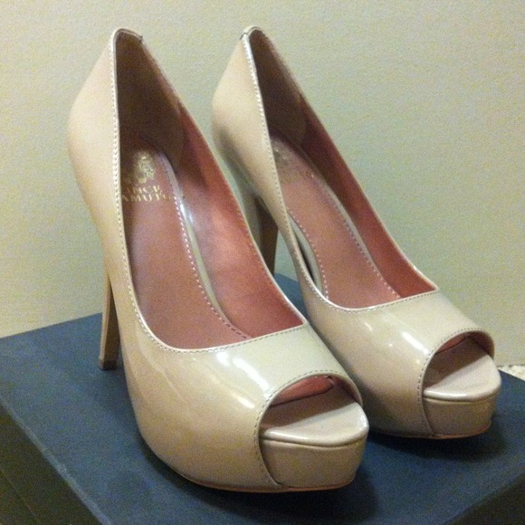 ✨Reduced✨Vince Camuto Blush Patent Open-toe Pump