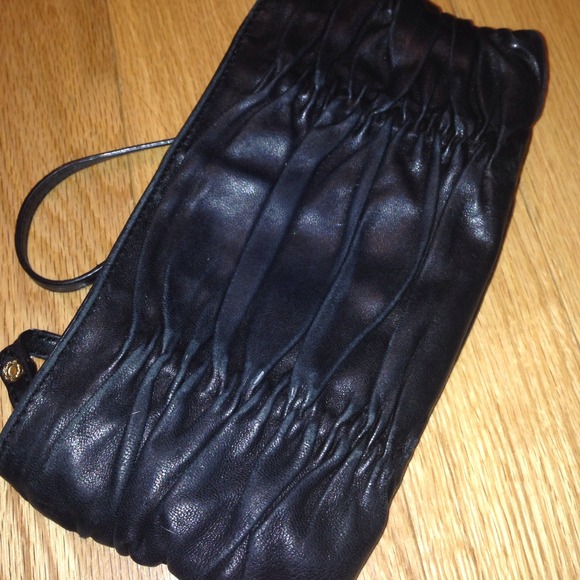 Small Blk Michael Kors bag - Picture 3 of 4