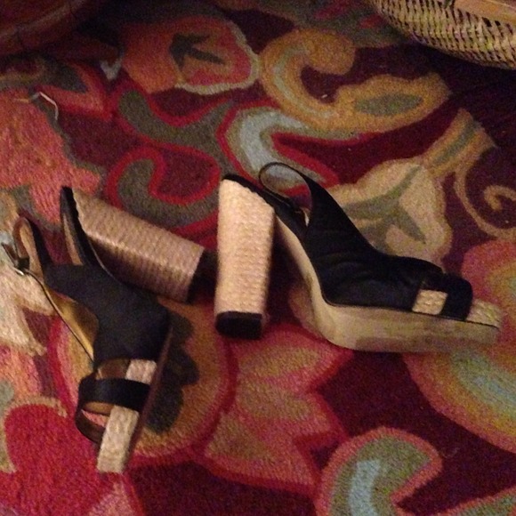 Stylish high heel sandals - Picture 2 of 4