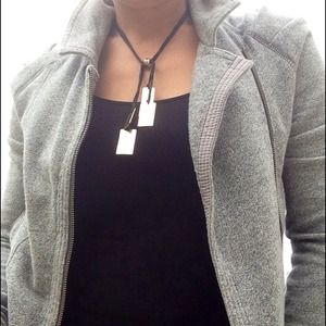 XBUNDLEXAbsolutely  unbranded necklace