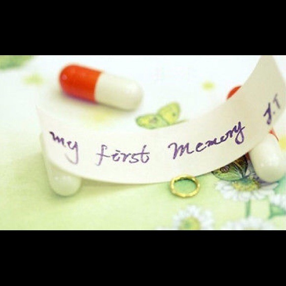 Accessories - Message in a capsule