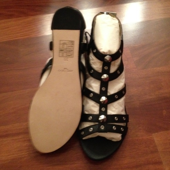 Limited Edition Jimmy Choo x H&M sandals NIB SOLD - Picture 2 of 4