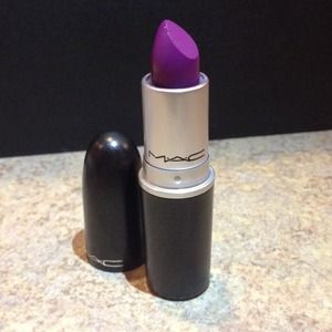 MAC Heroine lipstick