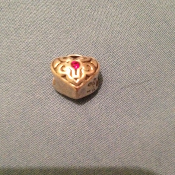 Heart charm! - Picture 2 of 2