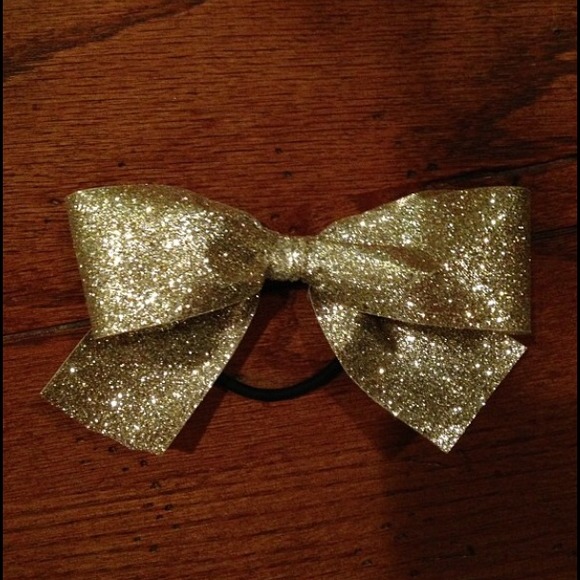 Gold Glitter Bow 🎀 - Picture 1 of 1