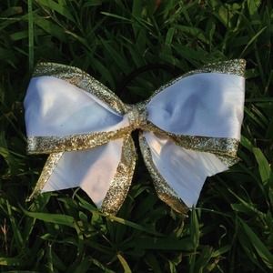 White and Gold Glitter Bow 🎀