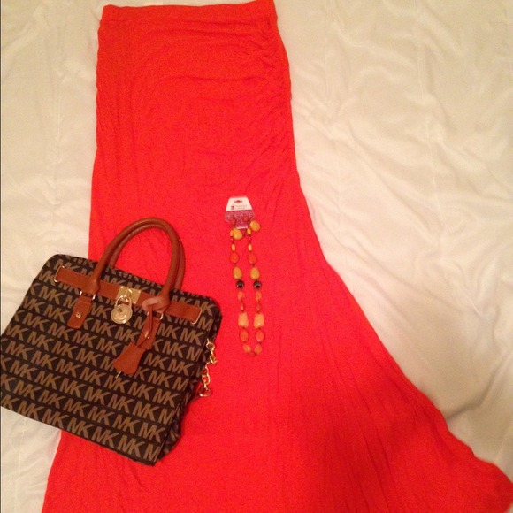 Tube top dress w/ accessories