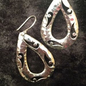 Reserved for @june57.  Beautiful Silpada earrings