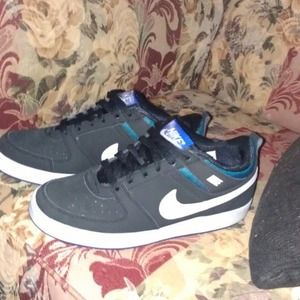 New nike shoes only worn once