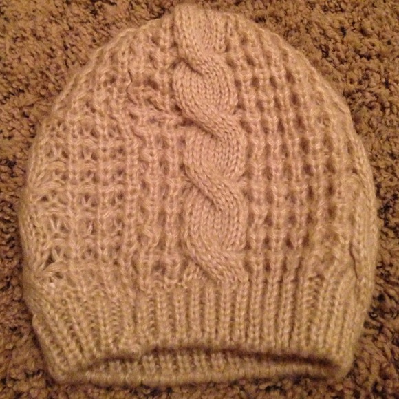 💢SOLD IN BUNDLE💢 Beige beanie