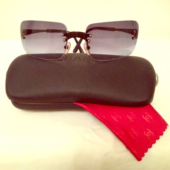 💯 Authentic Chanel sunglasses