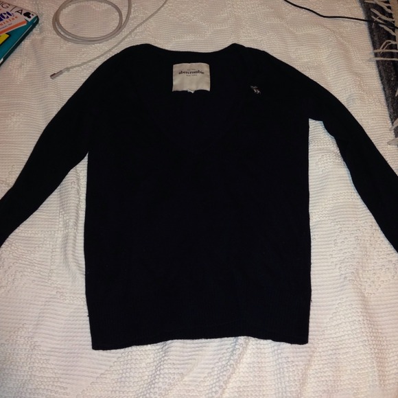 Abercrombie Navy V-Neck Preppy Sweater