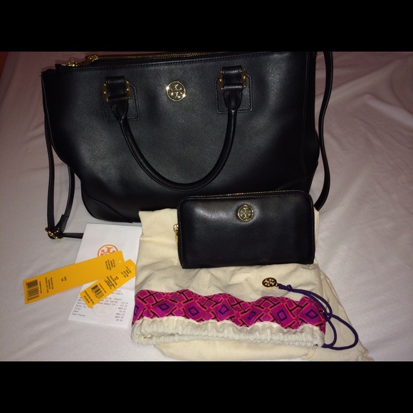 !SOLD on Ebay! Tory Burch Robinson Double zip Tote