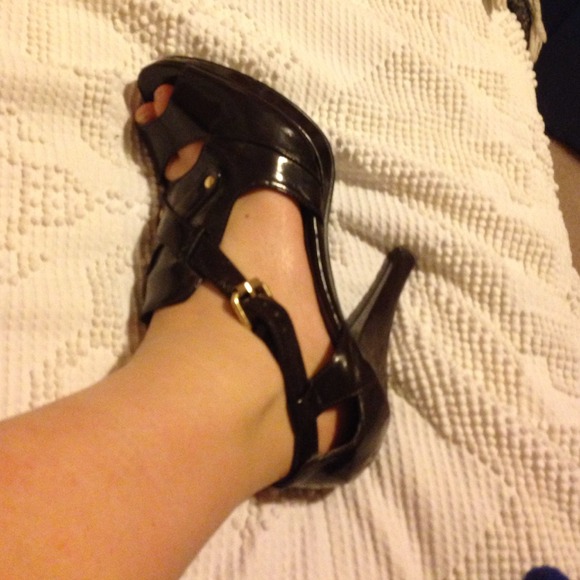 Brown Patent Leather Heels - Picture 1 of 4