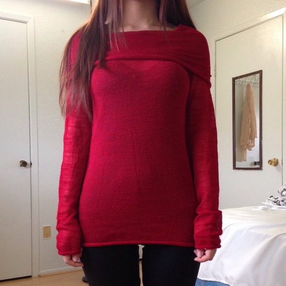 Bebe red knit blouse