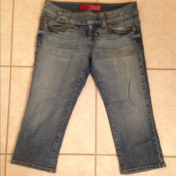Guess Capri's size 28 like new