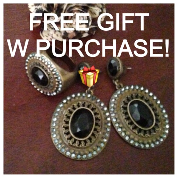 Sold🚫🚫FREE GIFT! H&M earrings and ring set