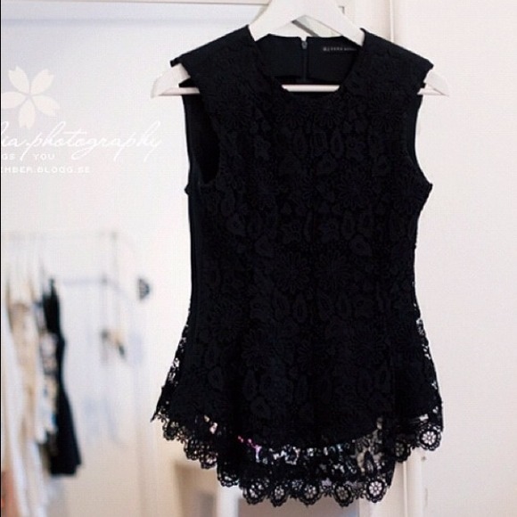 Zara beautiful peplum top size large ! - Picture 1 of 3