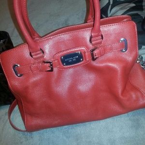 ON Hold! Michael Kors;)