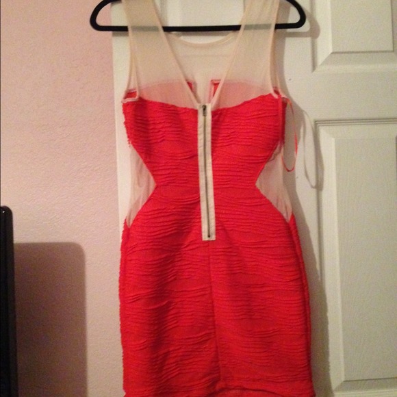 Nude mesh/Red dress - Picture 2 of 3