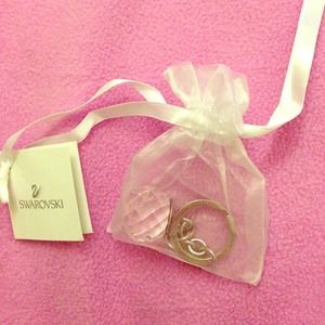✨NEW✨Swarovski crystal ball keychain 💎