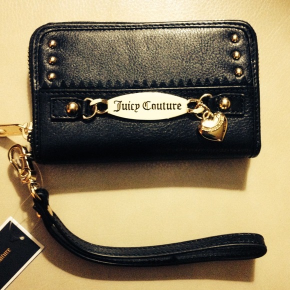 🎉SOLD IN BUNDLE Juicy Couture Leather Wristlet