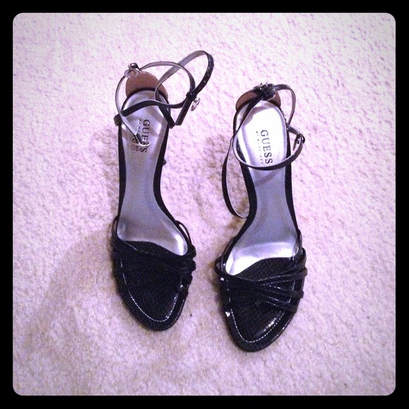 Guess stilettos- like new