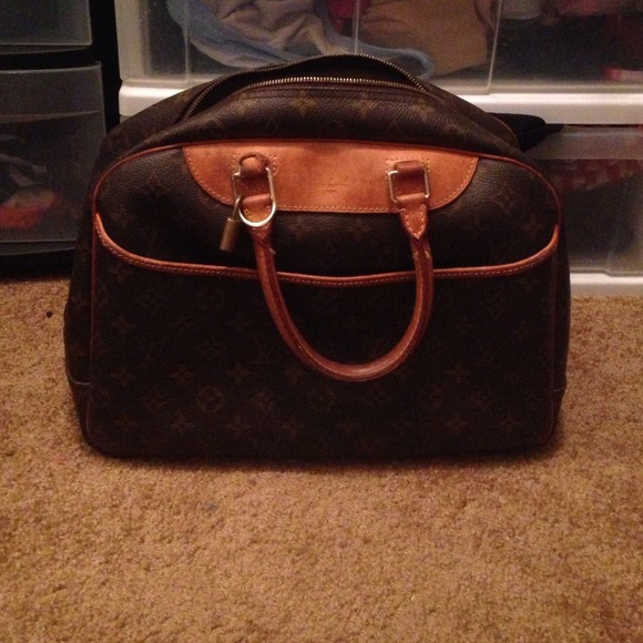 Authentic LV tote or travel bag