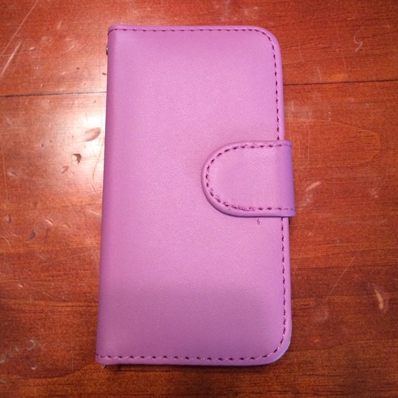 BRAND NEW! Iphone 4/4s wallet case.