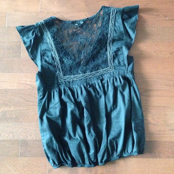Express Lace-Back Top - Picture 3 of 4
