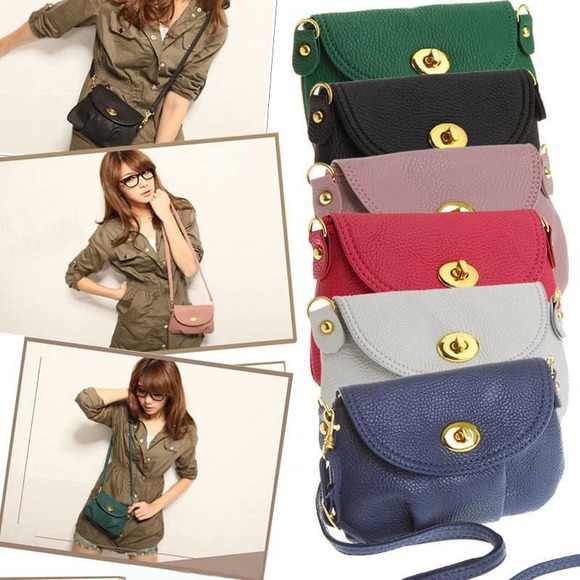 A bundle of 4 mix color
