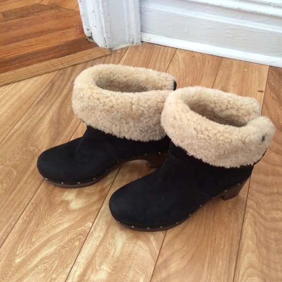 Original Ugg boots NEW *willing to negotiate!!* - Picture 2 of 4