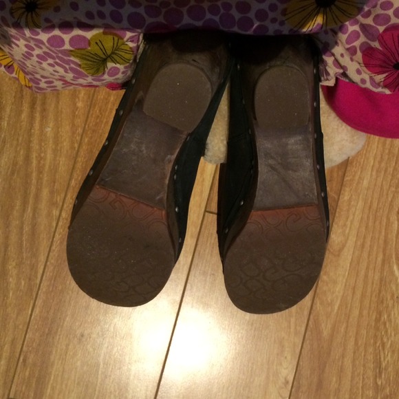 Original Ugg boots NEW *willing to negotiate!!* - Picture 4 of 4