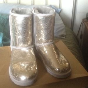Silver sequenced uggs
