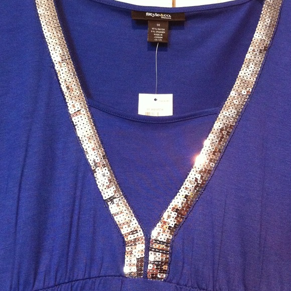 ❌SOLD IN BUNDLE❌ Style & Co Cobalt Blue Top 1X - Picture 2 of 2