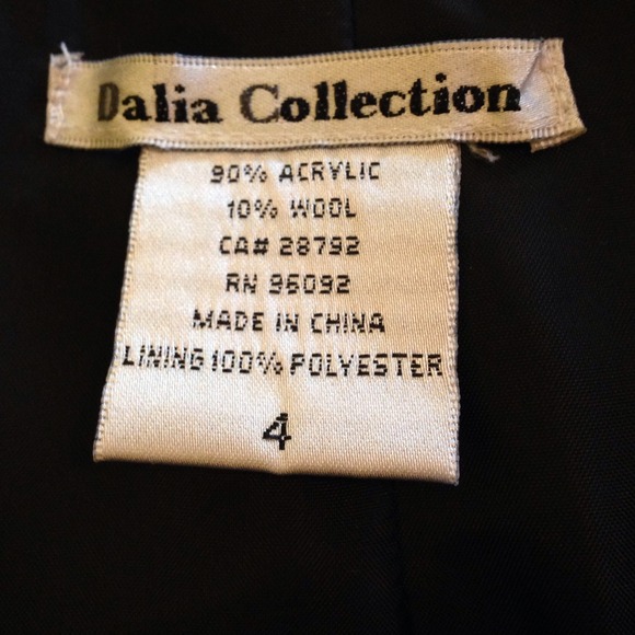 Mini Skirt with zipper detail - Picture 4 of 4