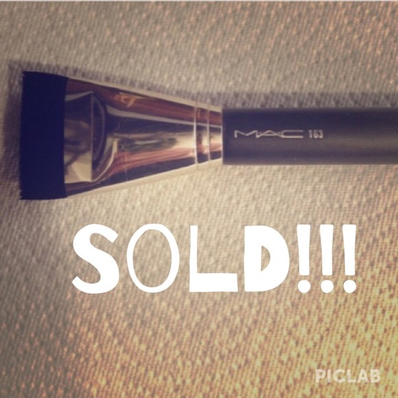 Sold!!!!MAC authentic 163 Contour Brush