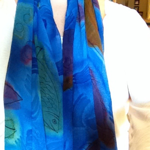 🐠 Colorful print scarf!! - Picture 1 of 4