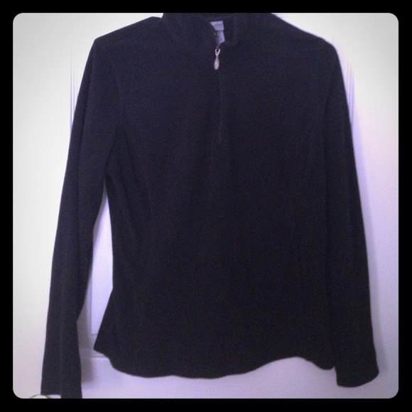 Fleece half zip pullover