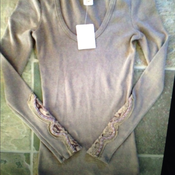 SOLD -New Free people thermal crafty cuff top