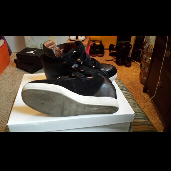 Report shoes - Picture 3 of 3