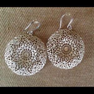 HOLD Stella & Dot Jasmine Filigree earrings