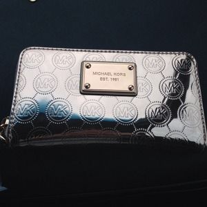 Michael Kors wrist wallet/phone case