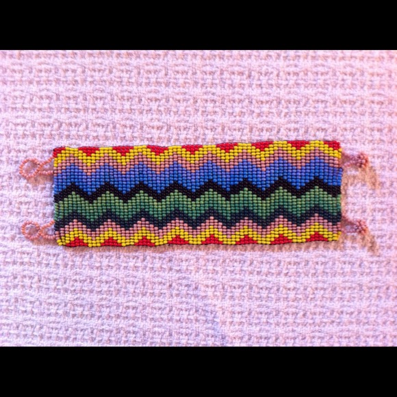 Handmade Native Mexican Beaded Bracelet - Picture 1 of 1