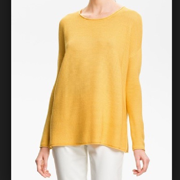 ⬇️REDUCED⬇️ST JOHN sweater