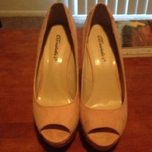 Peach colored wedges