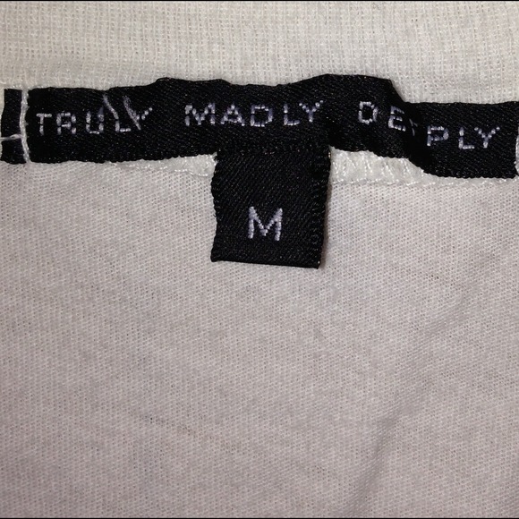 Rabbit deep-v tee - Picture 3 of 3