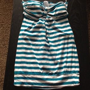 💢SOLD💢Blue and white striped top