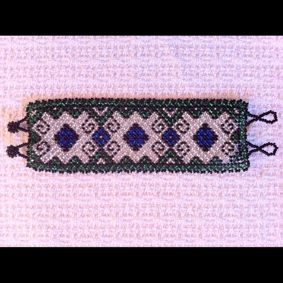 Native Beaded Bracelet - Picture 1 of 1